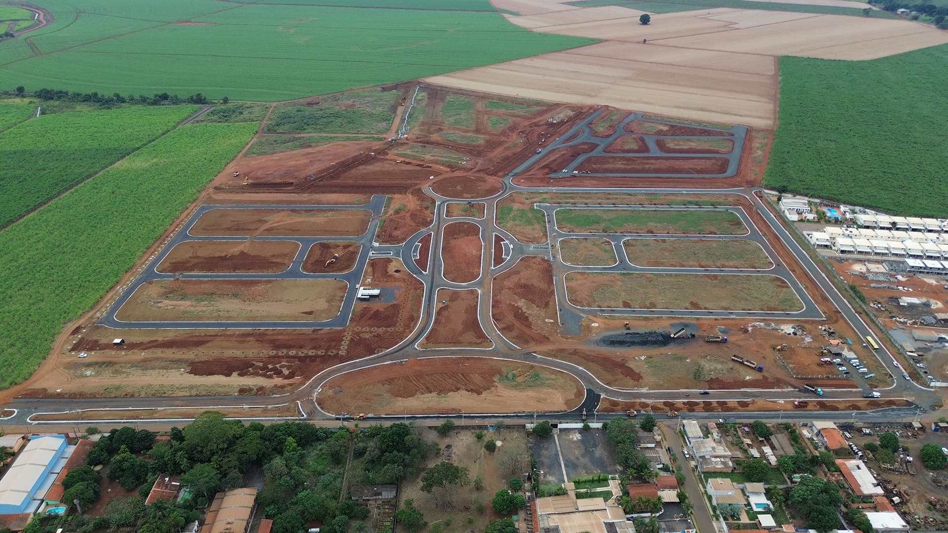 Vista aérea do canteiro de obras do ElloVille em Maio de 2026